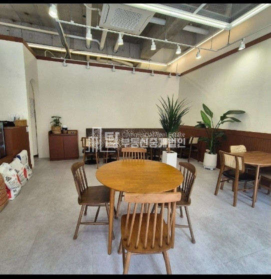 인천 서해구 청라동 주동 현재 성업 중인 수익 좋은 카페 !!! 월세 매물번호 11798 사진 2