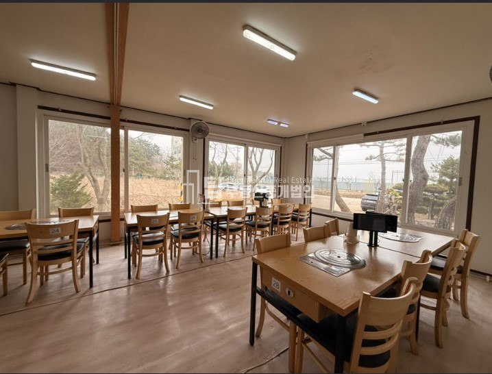인천 영종구 을왕동 을왕근생시설및단독주택동 을왕 최고 입지 단체석 완비 대형버스 주차 가능 단독 음식점 임대 월세 매물번호 14684 사진 3