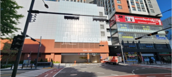 경기 부천원미구 중동 1059 신중역랜드마크푸르지오시티동 중동상가, 신중동역상가, 신중동역 상권 경매 매물번호 14368 사진 1